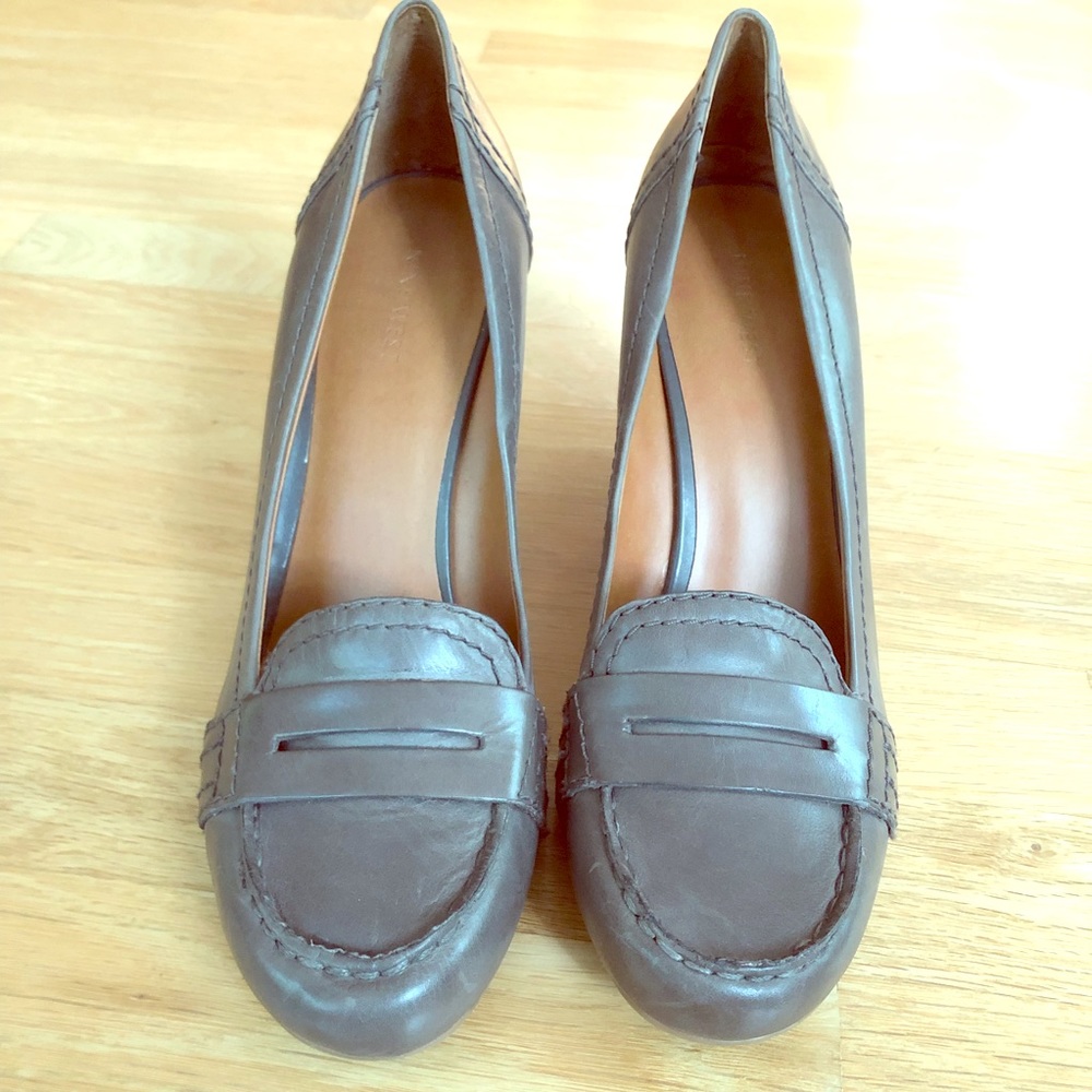 Gray penny loafer wedge heels size 11